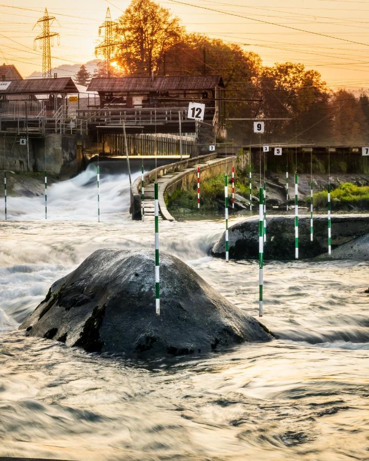 Pearl Of Sava Wild Waters Villa ลูบลิยานา ภายนอก รูปภาพ